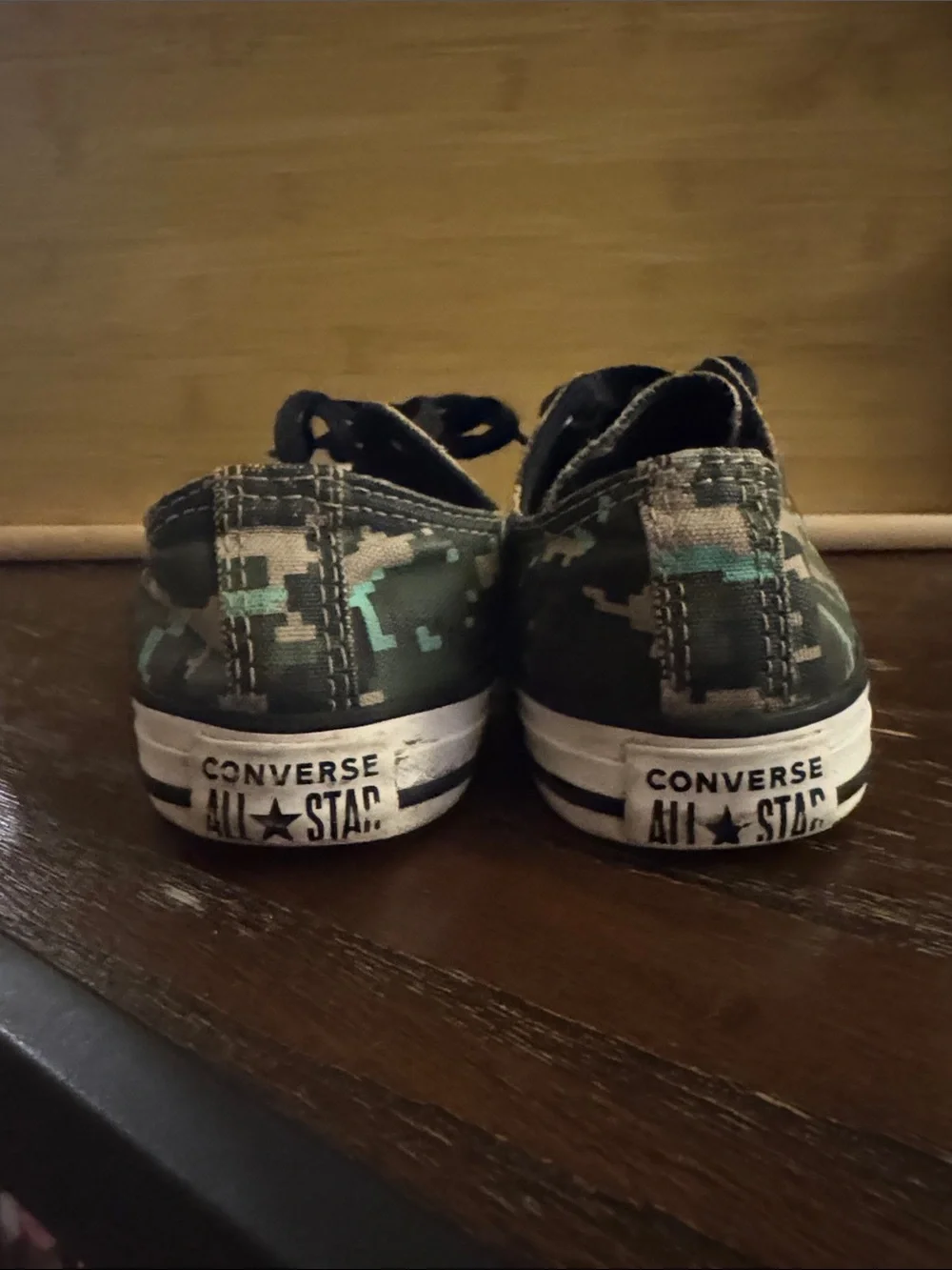 Converse Kids Low Top Sneakers in Green Camo